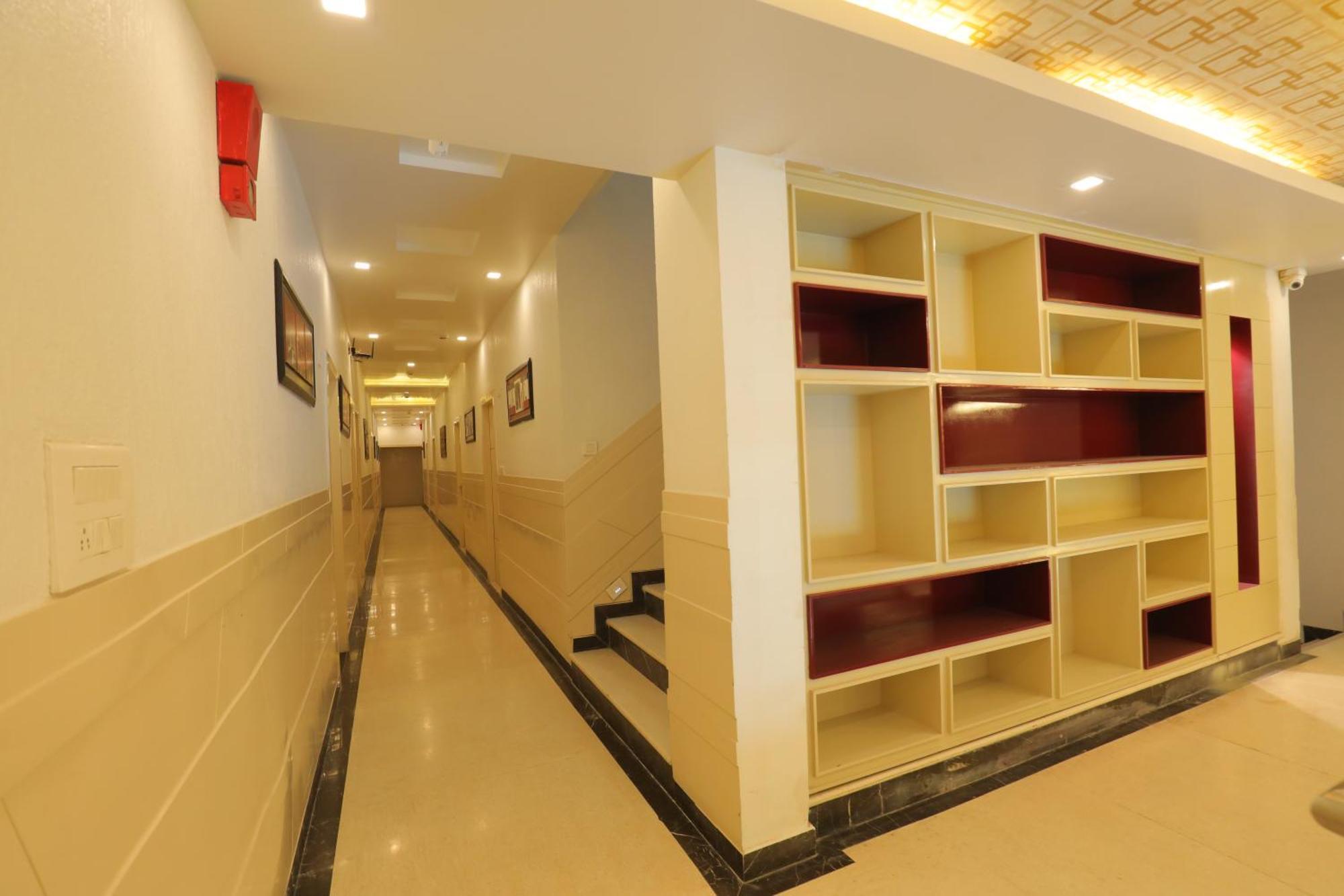 Hotel Red Carpet Tājganj Buitenkant foto